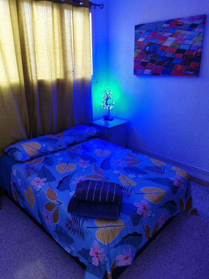 برشلونة Hostal Babylon المظهر الخارجي الصورة