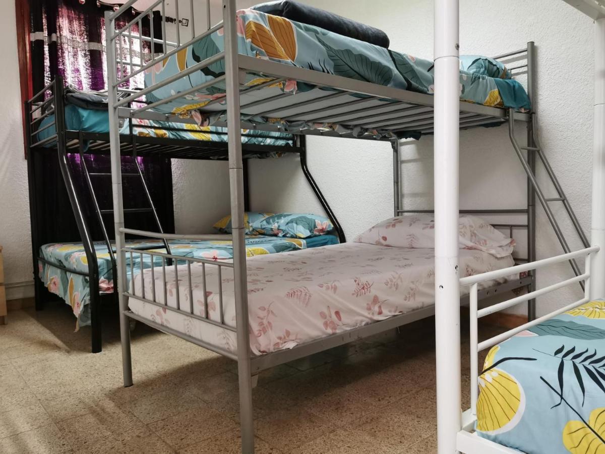برشلونة Hostal Babylon المظهر الخارجي الصورة