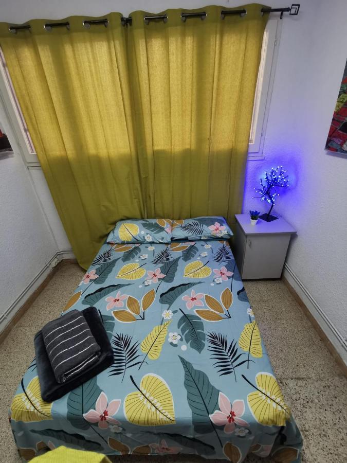 برشلونة Hostal Babylon المظهر الخارجي الصورة